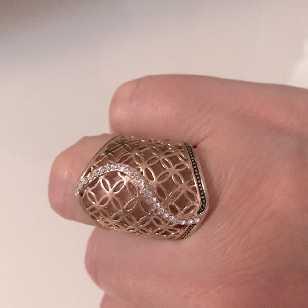 Jewelry ring in size 8 - Picture 5 of 5